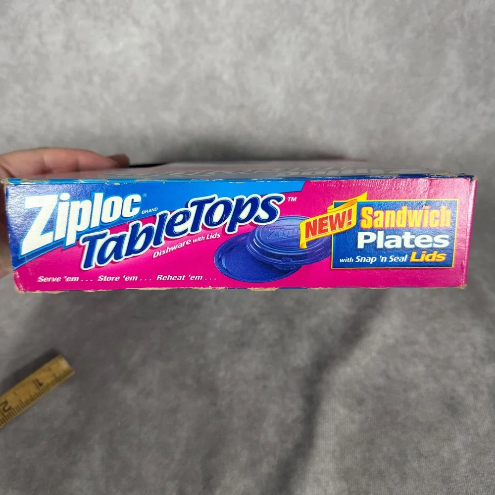 Vintage Ziploc TableTops Sandwich Plates with Snap 'n Seal Lids - Set of 4 NEW